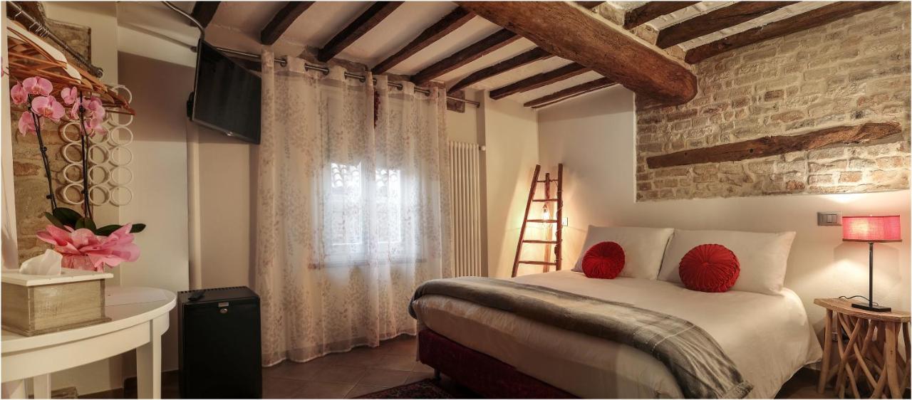 Il Giardino Sul Tetto B&B Гуарене Экстерьер фото