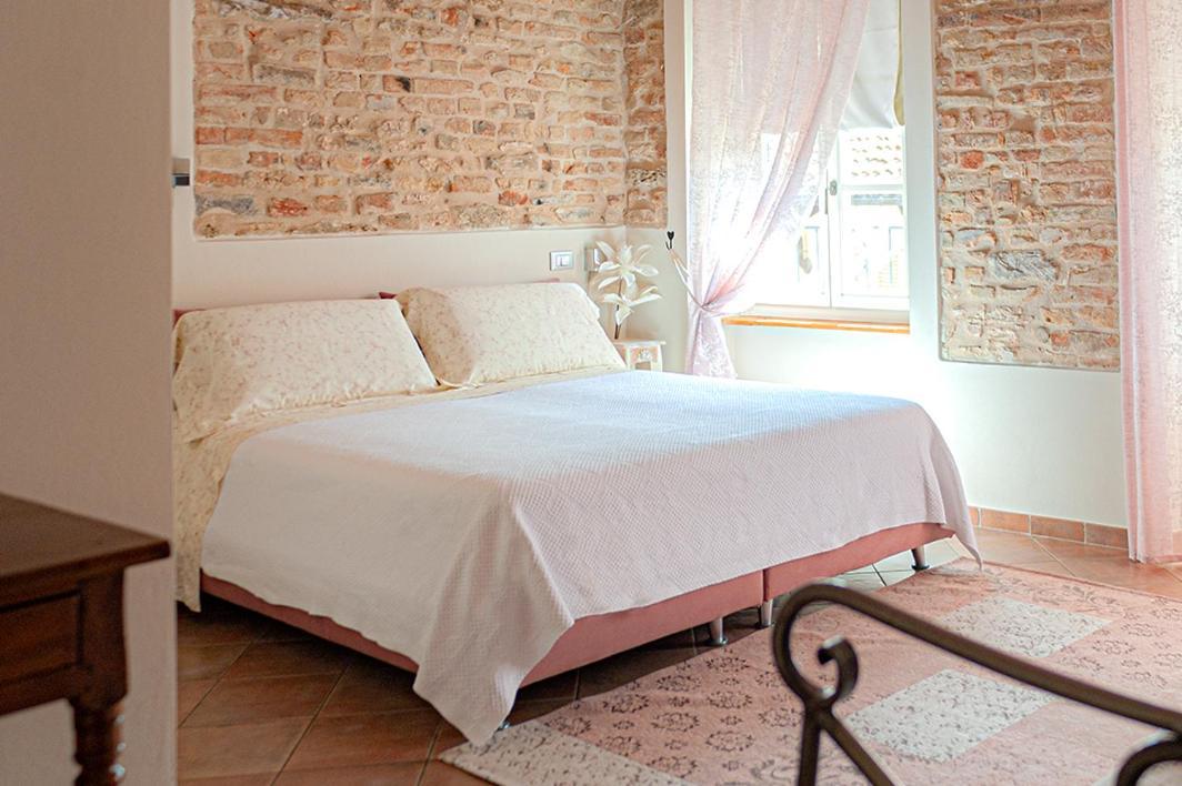 Il Giardino Sul Tetto B&B Гуарене Экстерьер фото